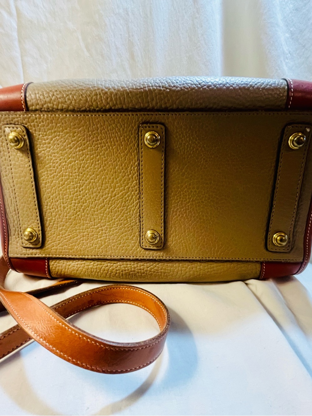 Vintage Dooney & Bourke Crossbody/Doctor Satchel Pebbled Leather Handbag - Picture 2 of 8